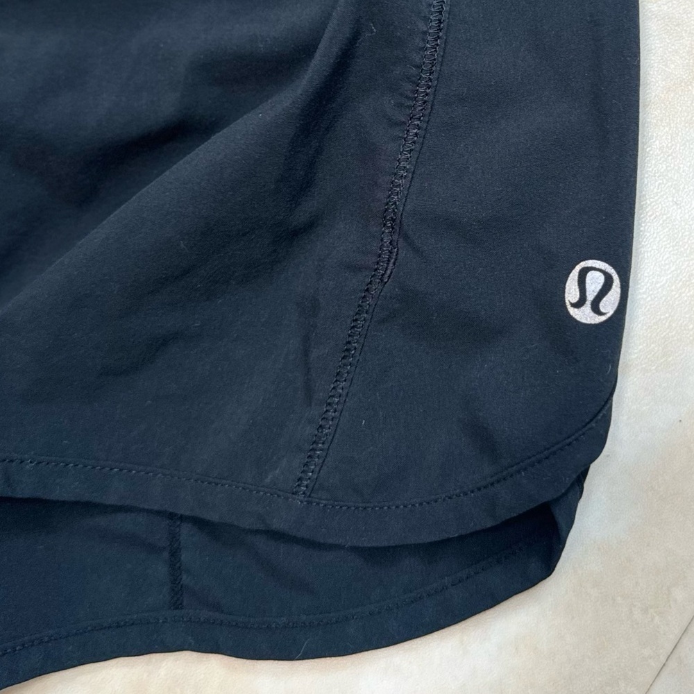 LULULEMON Turbo Run Shorts, Heathered Royalty Purple, 4โ (US 6) - Picture 6 of 8